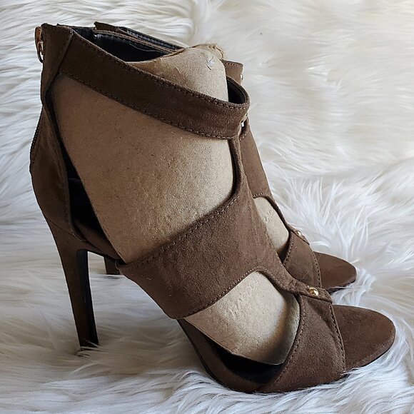 Charlotte Russe Janelle Women's Browne Caged Suede Sandal SZ 8 - Picture 3 of 14